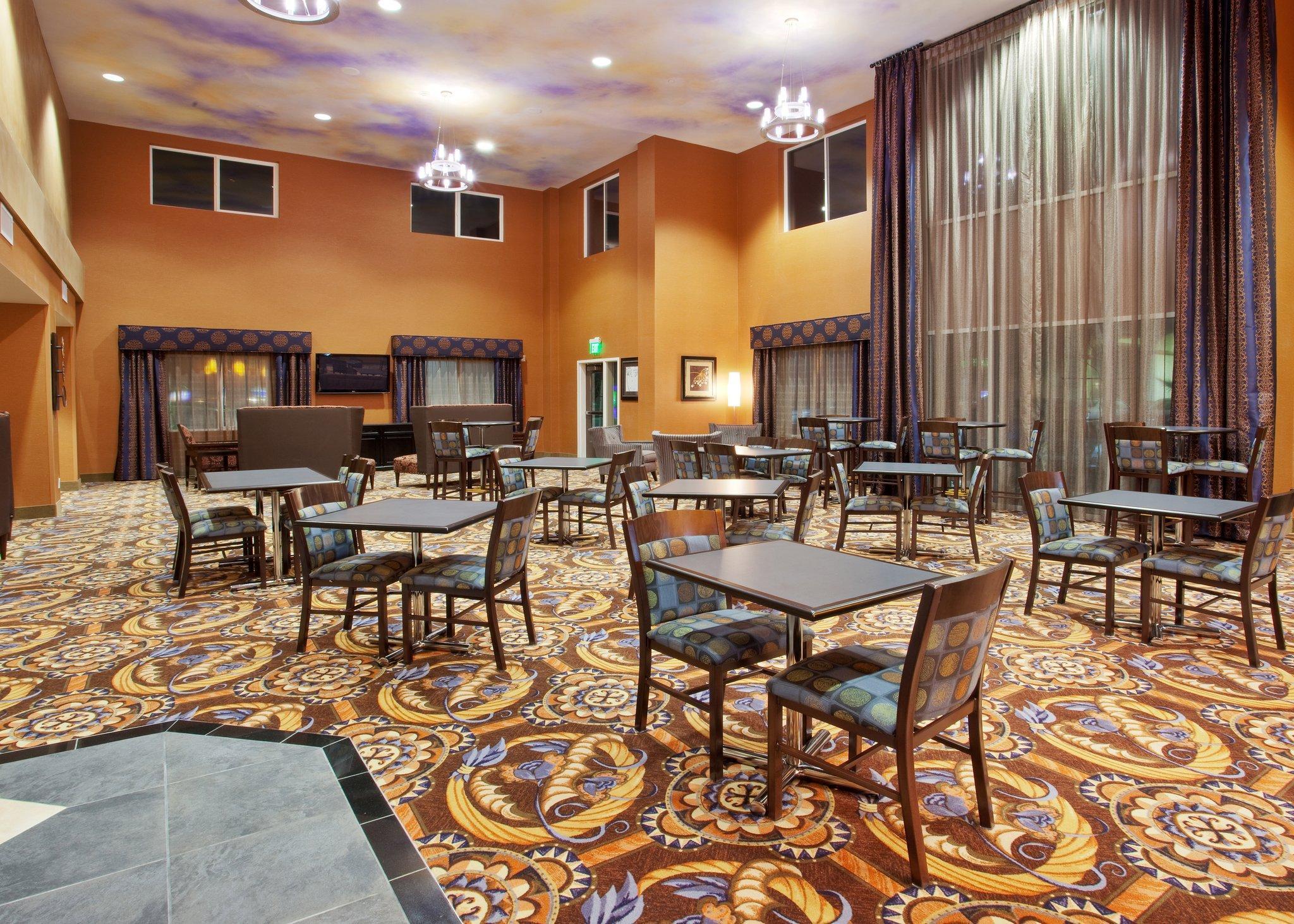 Express & Ne Cal Expo By Ihg 3*