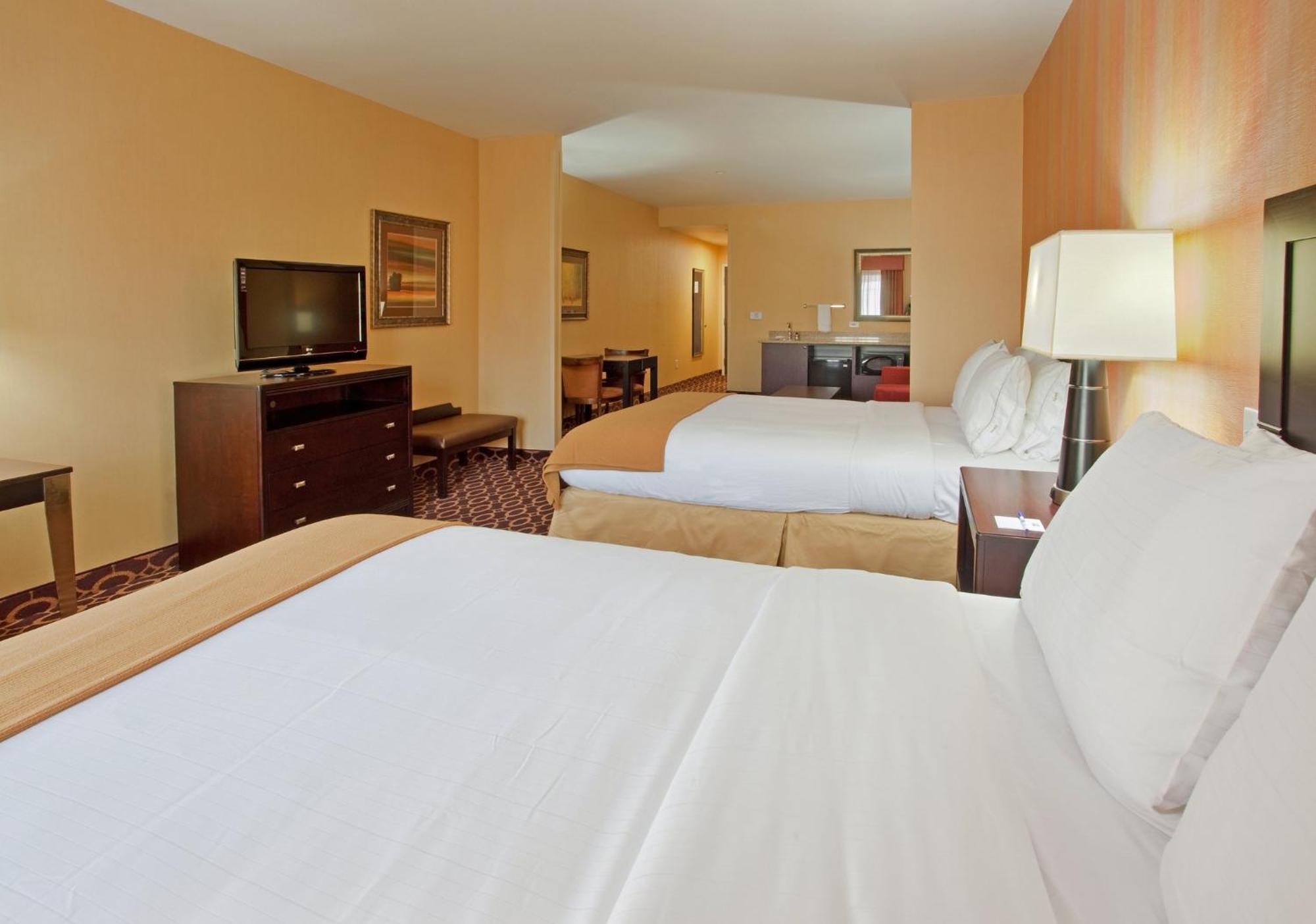 Express & Ne Cal Expo By Ihg Hotel