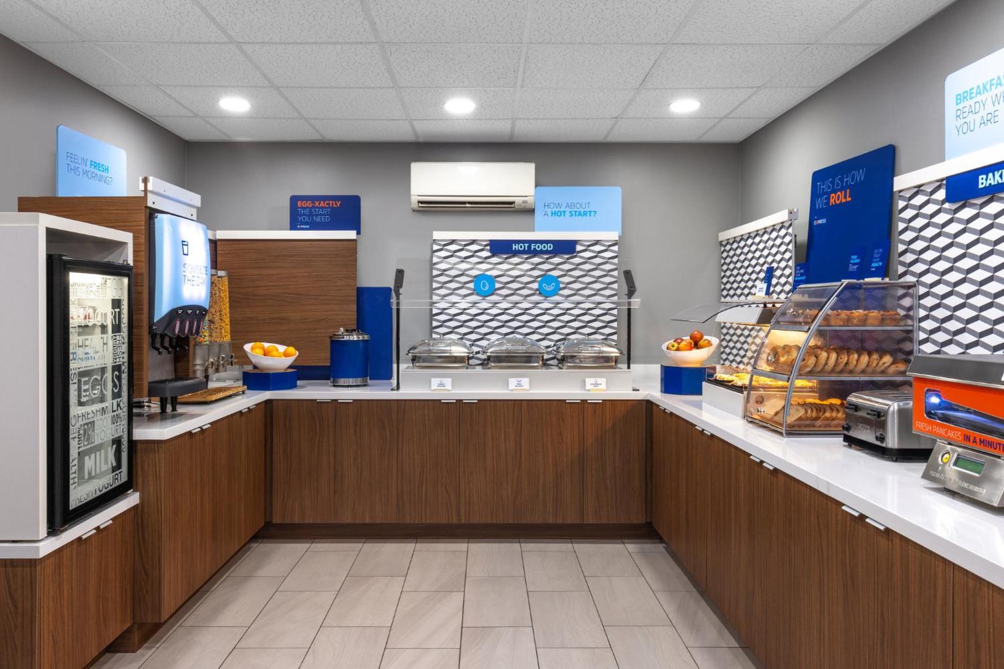 Hotel Express & Ne Cal Expo By Ihg Sacramento