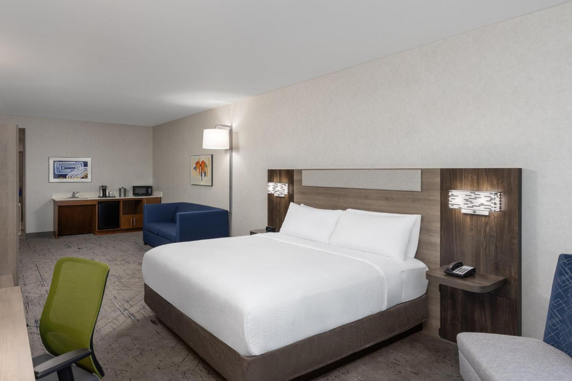 Express & Ne Cal Expo By Ihg Hotel 3*